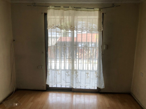 Excelente Casa De Dos Pisos En Comuna De La Cisterna!!!