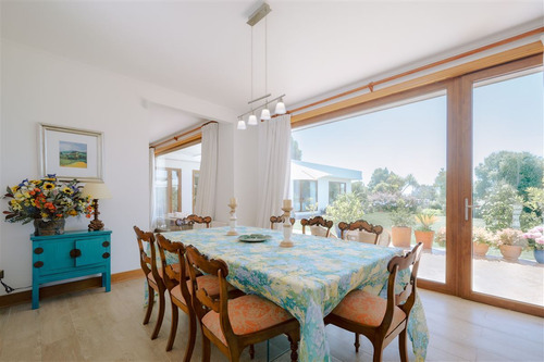Excelente Casa Con Inmejorable Ubicación En Marbella