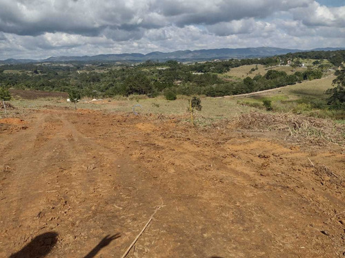 Imagem 3 de 14 de K.a - Chacara Em Santa Isabel Aceito Carro E Financiamentos