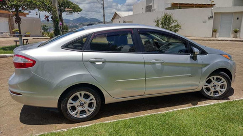 Imagem 2 de 12 de Ford Fiesta Sedan 2016 1.6 16v Se Flex 4p