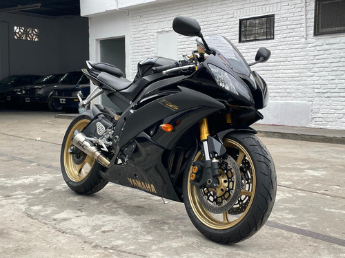Yamaha R6