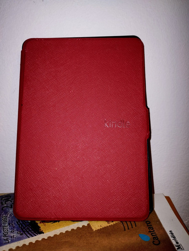 E Book Kindle Paperwhite 7 G + Funda Magnética Rojo (Usado)