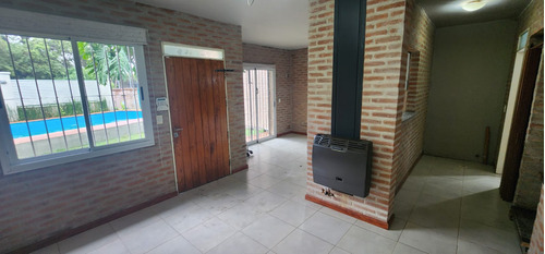 Villa Rivera Indarte Casa En Alquiler Con Cochera Y Pileta 2d 2b