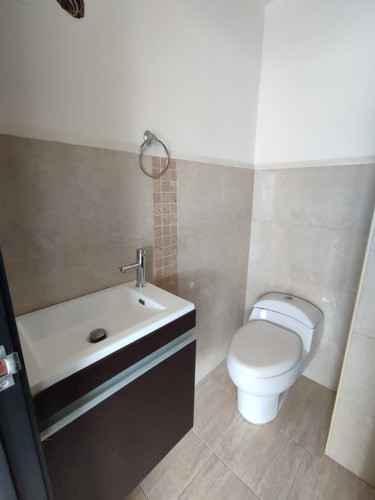 Imagen 3 de 18 de En Venta Apartamento Exclusivo Palazzo Ambruzzo. Adlz