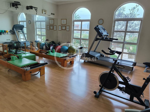Casa En Venta De 1 Dorm. En Colina