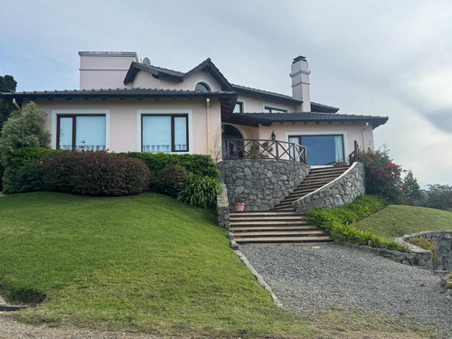 Casa En Venta - 3 Dormitorios 3 Baños - Tandil