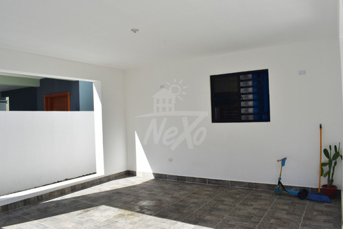 Hermosa Casa De Un Nivel En Urbanización De Santiago (jpc-230)