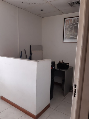 Imagen 6 de 14 de Oficina El Rosal 3 Oficina Y Espacio Amplio Para Staff