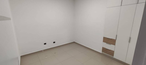 Imagen 6 de 14 de Casa En Venta En Trigal Norte Hilmar Rios C137728 Tlf-0414-432-69-46