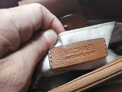 Imagen 7 de 10 de Bolso D Dama M K Marrón En Piel Creo 3 Compartimentos