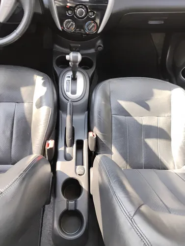 Nissan Versa 1.6 Exclusive Navi At
