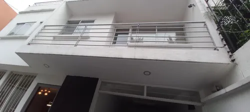 Excelente Propiedad En Col. Del Valle De 5 Recamaras