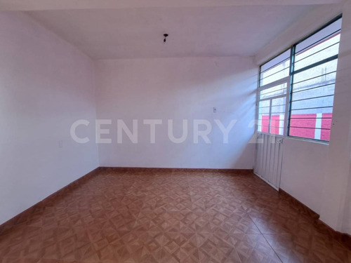 Casa En Renta Con Local Comercial En San Martín Azcatepec, Tecámac.