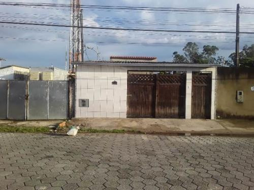 Imagem 1 de 9 de Casa No Bairro Perequê Mirim, Em Caraguatatuba, 7831
