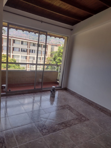 Apartamento En Venta En Los Colores Medellin Antioquia (p)