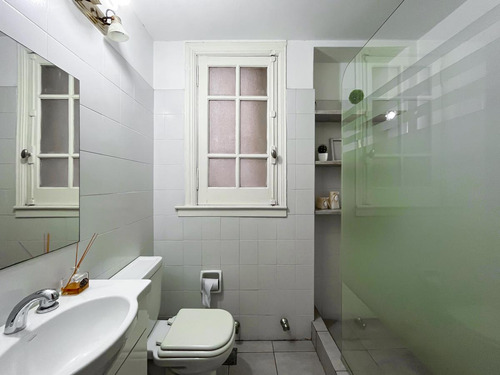 Piso Exclusivo De 5 Dormitorios Con 3 Baños Y Cochera