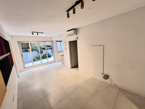 Venta Departamento 2 Ambientes Con Patio En Belgrano