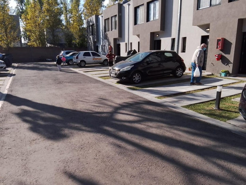 Imagen 8 de 14 de Dúplex En Barrio Cerrado