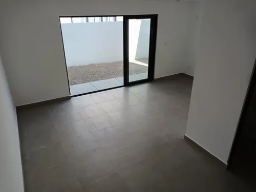 Casa En Venta En Salvaterra Privada En Escobedo Frente Cavazitos