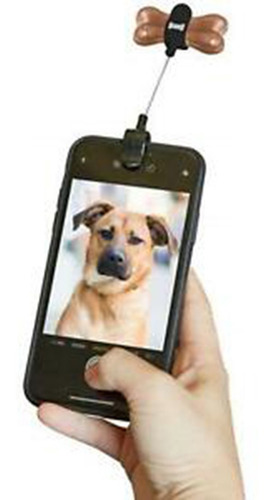 Kikkerland Pinza De Selfie Para Distraer A Un Perro Dig01