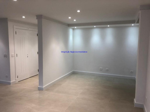 Imagem 8 de 30 de Apartamento 195m², 04 Dormitórios (sendo 02 Suítes), 03 Banheiros E 03 Vagas Na Garagem. Condomínio Com Portaria, Segurança 24hrs. Piscina, Salão - 21061612 - 69669524