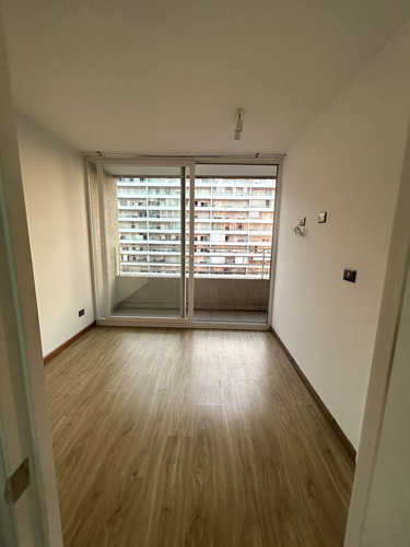 Arriendo Depto. De 1d1b En Fernandez Albano Metro El Parron