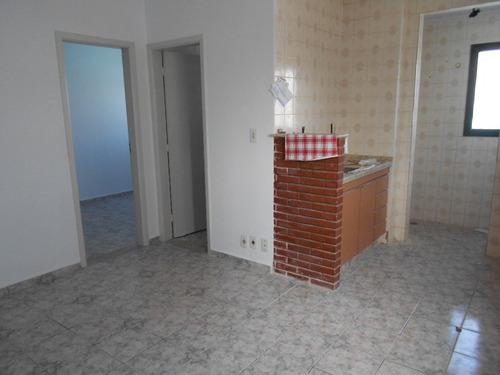 Imagem 6 de 20 de Apartamento 01 Dormitório Na Vila Mirim, Próximo Ao Mar.
