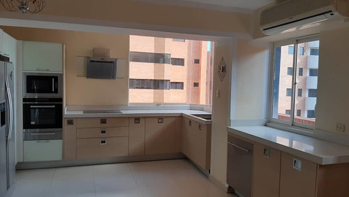 Imagen 6 de 13 de Penthouse En La Trigaleña Alta - 272 M - Para Remodelar