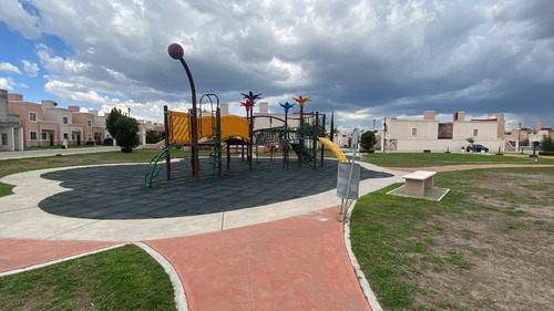 Venta De Casa De Un Nivel En Pachuca. Ideal Si No Deseas Subir Escaleras.