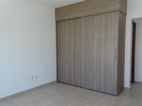 Hermosa Residencia En La Cima De Autor, 3 Habitaciones, Estudio O 4ta Recamara.
