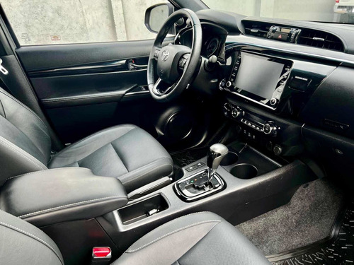Imagen 5 de 11 de Toyota Hilux 2020 2.8 Cd Srx 177cv 4x4 At
