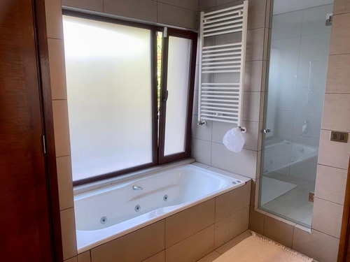 Borde Cancha De Golf / Condominio Casas De Hacienda Chicureo