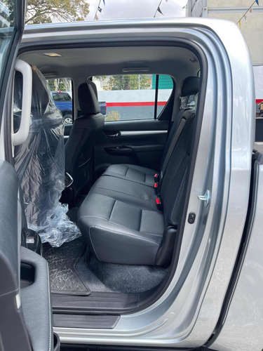 Imagen 5 de 15 de Toyota Hilux Full Equipo Full Automática 2023