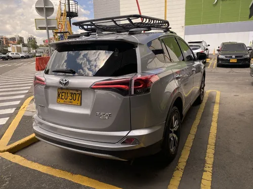 Toyota RAV4 2.5 Xroad
