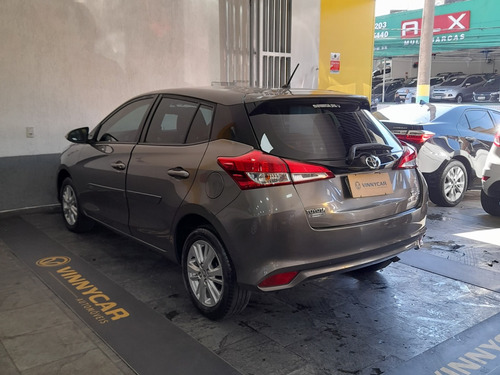 Toyota Yaris 1.3 16V FLEX XL PLUS TECH MULTIDRIVE