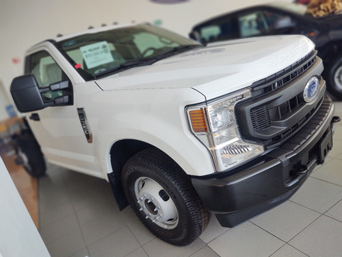 Imagen 8 de 10 de Ford F350 Super Duty 2022
