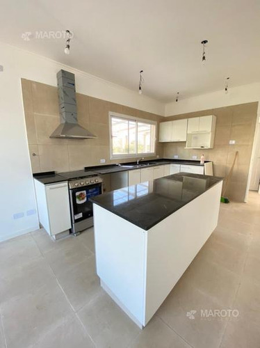 Imagen 18 de 30 de Casa Venta Canton Puerto - Maroto Propiedades