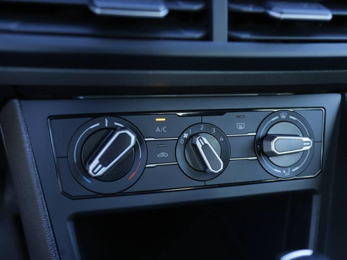 Imagem 13 de 15 de Volkswagen Virtus Comfortline 1.0 200 Tsi Flex Aut