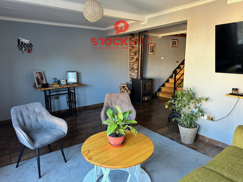 Excelente Remodelada Con Eficiencia Energética, Ubicación