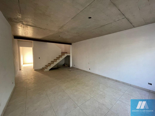 Imagen 3 de 24 de Venta Triplex, Muñiz