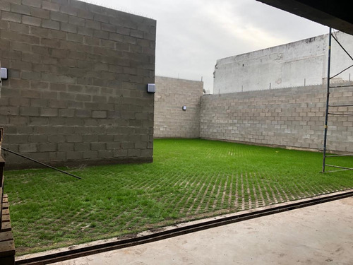 A Estrenar Edificio De Departamentos / Oficinas Con 18 Cocheras