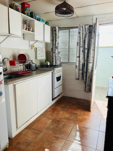 Casa De 3 Dormitorios En Excelente Estado