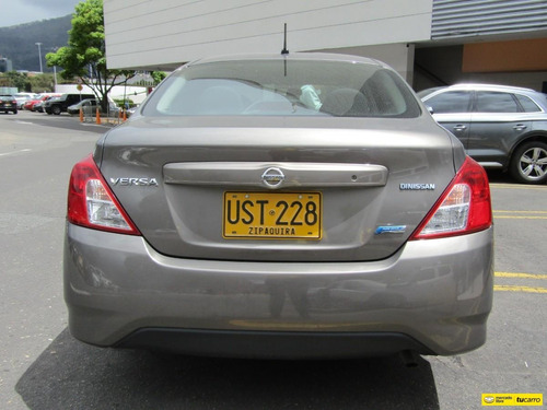 Nissan Versa 1.6 Advance