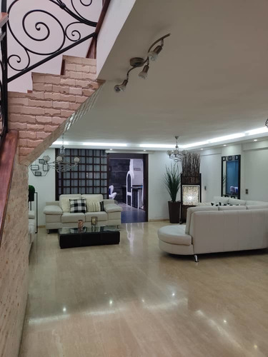 Imagen 4 de 14 de Excelente Tonwhouse Conj Res Los Eucaliptos. Llano Alto Carr