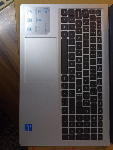 Laptop Dell 3511 Core I3 1115g4 Ram 8gb Ssd 256gb (Usado)