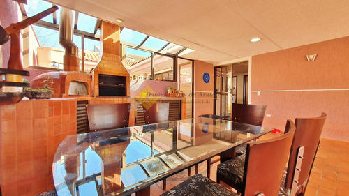 Imagem 16 de 30 de Casa Com 5 Dormitórios À Venda Com 222.4m² Por R$ 1.050.000,00 No Bairro Seminário - Curitiba / Pr - 694