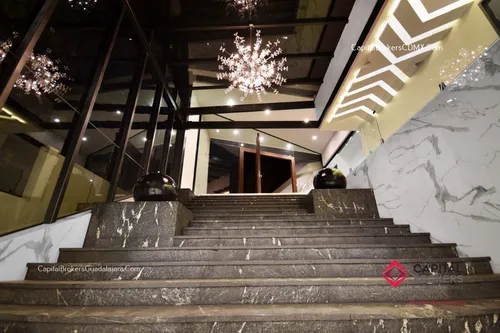 Casa En Venta El Palomar Zona Sur Alberca Lujo