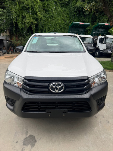 Toyota Hilux 2.8 Tdi Std Cab. Simples 4x4 2p