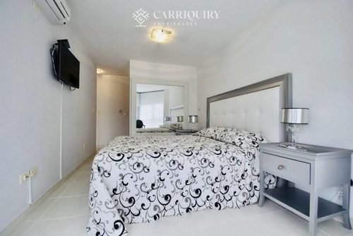 Apartamento En Alquiler Playa Mansa 3 Dormitorios Seasons