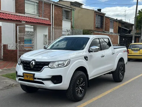 Renault Alaskan 2.5 Zen